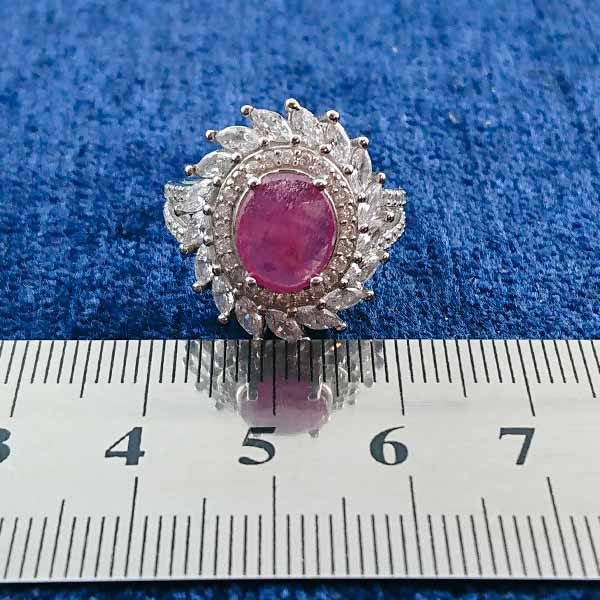 انگشتر نقره زنانه طرح ارغنون با سنگ یاقوت سرخ الماس تراش - Image 2