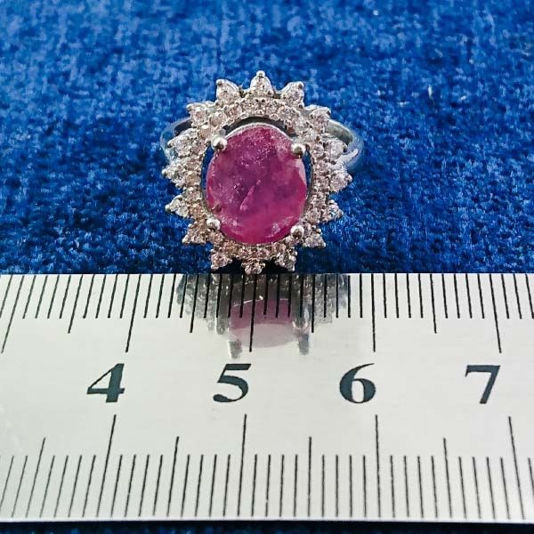 انگشتر نقره زنانه طرح آنیا با سنگ یاقوت سرخ الماس تراش - Image 2