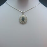 گردنبند نقره زنانه طرح اِفراح با سنگ یاقوت کبود الماس تراش - Image 4