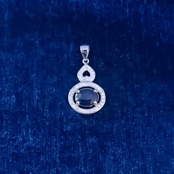 گردنبند نقره زنانه طرح پانیا با سنگ یاقوت کبود الماس تراش - Image 4