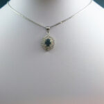 گردنبند نقره زنانه طرح بهشید با سنگ یاقوت کبود الماس تراش - Image 3