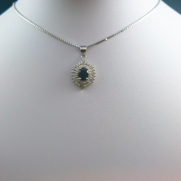 گردنبند نقره زنانه طرح بهشید با سنگ یاقوت کبود الماس تراش - Image 3