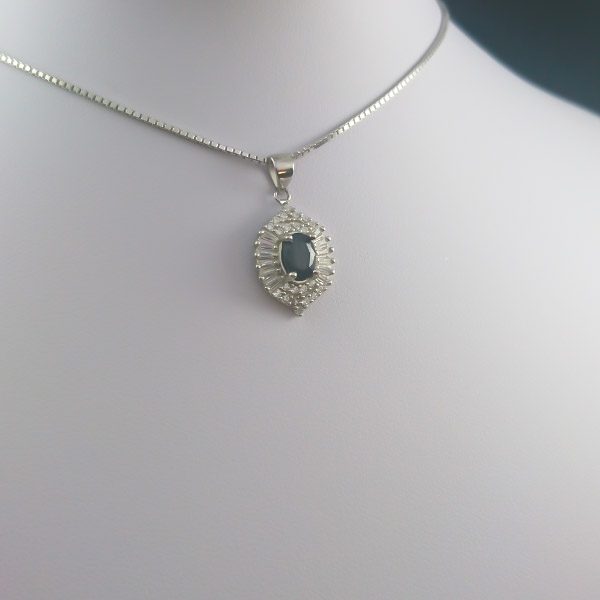 گردنبند نقره زنانه طرح بهشید با سنگ یاقوت کبود الماس تراش - Image 4