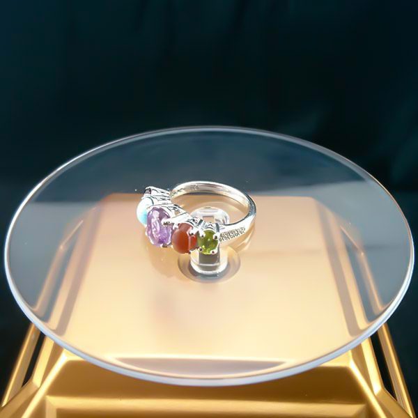 انگشتر نقره زنانه فاخر طرح جانا با چند سنگ معدنی اصل - Image 2