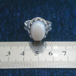 انگشتر نقره مردانه طرح محسن با سنگ عقیق سلیمانی (باباقوری) - Image 3