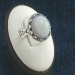 انگشتر نقره مردانه طرح محسن با سنگ عقیق سلیمانی (باباقوری)