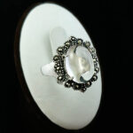 انگشتر نقره زنانه طرح حوردیس با سنگ در نجف اصلی