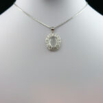 گردنبند نقره زنانه طرح رَستا با سنگ در نجف اصلی