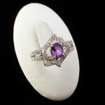 انگشتر نقره زنانه طرح پامچال با سنگ آمیتیست