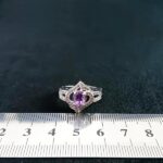 انگشتر نقره زنانه طرح پامچال با سنگ آمیتیست - Image 3