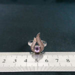 انگشتر نقره زنانه طرح تِلما با سنگ آمیتیست اصلی - Image 3