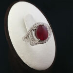 انگشتر نقره زنانه طرح تامیلا با سنگ عقیق یمنی سرخ