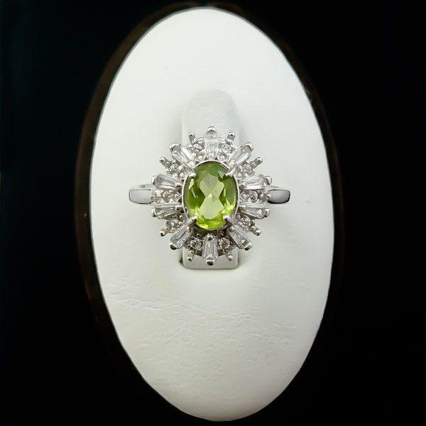 انگشتر نقره زنانه طرح رایا با سنگ زبرجد الماس تراش - Image 3