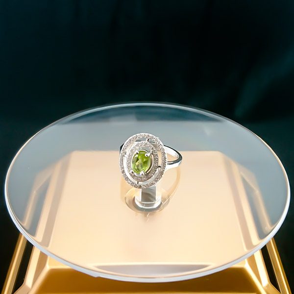 انگشتر نقره زنانه طرح ژالین با سنگ زبرجد الماس تراش - Image 3