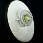 انگشتر نقره زنانه طرح ژالین با سنگ زبرجد الماس تراش