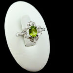 انگشتر زبرجد الماس تراش نقره زنانه طرح سروناز