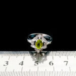 انگشتر زبرجد الماس تراش نقره زنانه طرح سروناز - Image 4