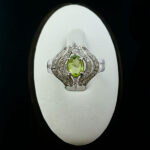 انگشتر نقره زنانه طرح سارینا با سنگ زبرجد الماس تراش - Image 2