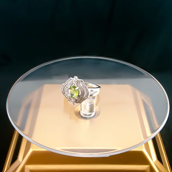 انگشتر نقره زنانه طرح سارینا با سنگ زبرجد الماس تراش - Image 3