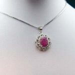 گردنبند نقره زنانه طرح پرنسا با سنگ یاقوت سرخ الماس تراش - Image 2