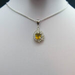 گردنبند نقره زنانه طرح آنوشا با سنگ الکساندریت الماس تراش - Image 2