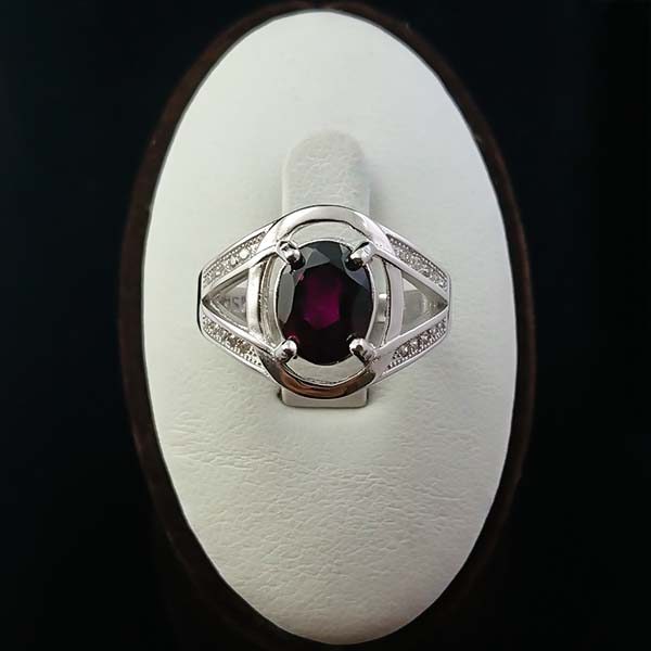 انگشتر نقره زنانه طرح جیران با سنگ گارنت الماس تراش - Image 4