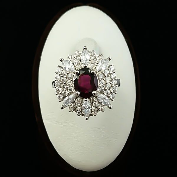 انگشتر نقره زنانه طرح تابان با سنگ گارنت الماس تراش - Image 3