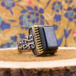 انگشتر نقره مردانه طرح ثاقب با سنگ حدید صینی+حکاکی - Image 5