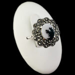 انگشتر نقره زنانه طرح هلما با سنگ عقیق شجر اصلی