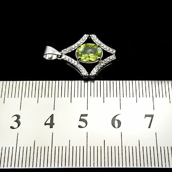 گردنبند نقره زنانه طرح نوشین با سنگ زبرجد الماس تراش اصلی - Image 3