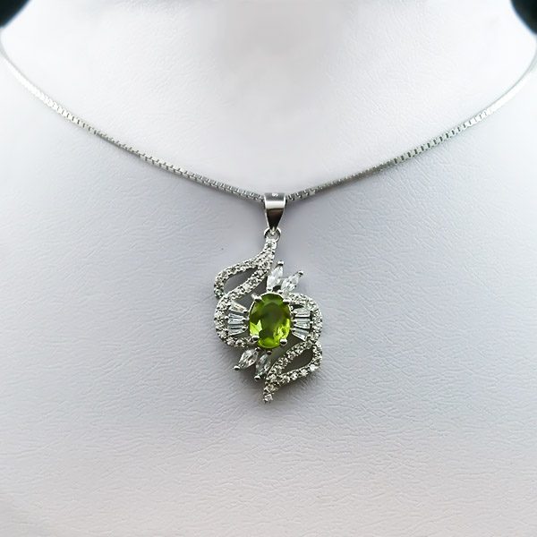 گردنبند زبرجد زنانه نقره