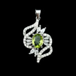 گردنبند نقره زنانه طرح نونا با سنگ زبرجد الماس تراش اصلی - Image 4