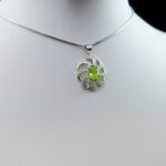 گردنبند نقره زنانه طرح نیکو با سنگ زبرجد الماس تراش اصلی - Image 5