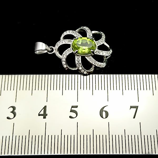 گردنبند نقره زنانه طرح نیکو با سنگ زبرجد الماس تراش اصلی - Image 2