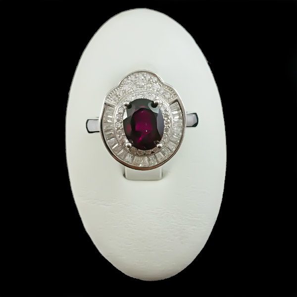 انگشتر نقره زنانه طرح ویدا با سنگ گارنت الماس تراش - Image 3