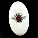 انگشتر نقره زنانه طرح وینا با سنگ گارنت الماس تراش - Image 4