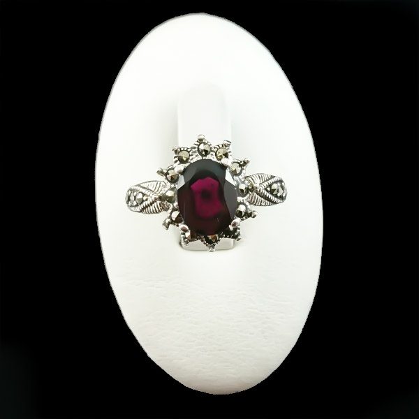 انگشتر نقره زنانه طرح وینا با سنگ گارنت الماس تراش - Image 4