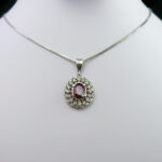 گردنبند نقره زنانه طرح ویشکا با سنگ گارنت الماس تراش