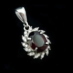 گردنبند گارنت الماس تراش نقره زنانه طرح مروارید