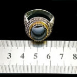 انگشتر نقره مردانه طرح راتینا با سنگ حدید صینی + حکاکی - Image 5