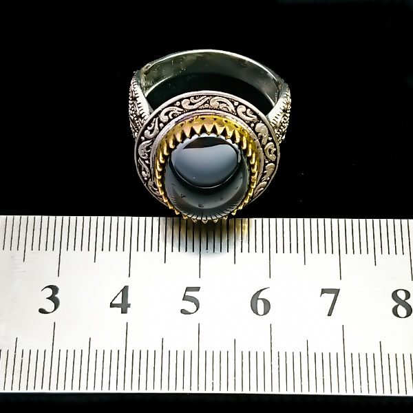 انگشتر نقره مردانه طرح راتینا با سنگ حدید صینی + حکاکی - Image 5