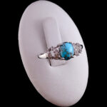 انگشتر نقره زنانه طرح شایلی با سنگ فیروزه نیشابوری