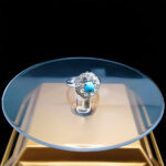 انگشتر نقره زنانه طرح فرمهر با سنگ فیروزه نیشابوری - Image 2