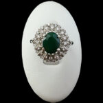 انگشتر نقره زنانه طرح فاخر تهمینه با سنگ زمرد الماس تراش - Image 4