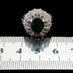 انگشتر نقره زنانه طرح فاخر تهمینه با سنگ زمرد الماس تراش - Image 3