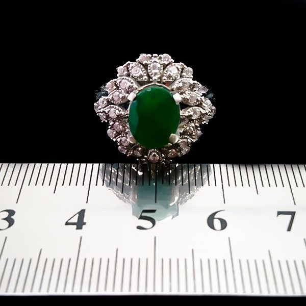 انگشتر نقره زنانه طرح فاخر فخری با سنگ زمرد الماس تراش - Image 2