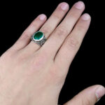 انگشتر نقره مردانه طرح یا قمر بنی هاشم با سنگ زمرد الماس تراش - Image 3