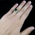 انگشتر نقره مردانه طرح حیدر امیرالمومنین با سنگ زمرد الماس تراش - Image 3