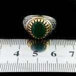 انگشتر نقره مردانه طرح سلام بر حسین با سنگ زمرد الماس تراش - Image 3