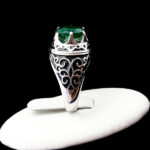 انگشتر نقره مردانه طرح اسلیمی با سنگ زمرد الماس تراش - Image 3